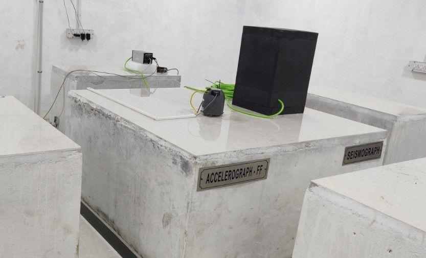 Seismograph & Accelerometer