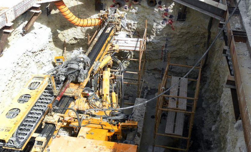 NDM tunnelling for storm water under Corniche Road